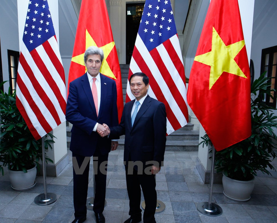 Kerry sostuvo un encuentro con el vicecanciller Bui Thanh Son (Fuente: VNA)