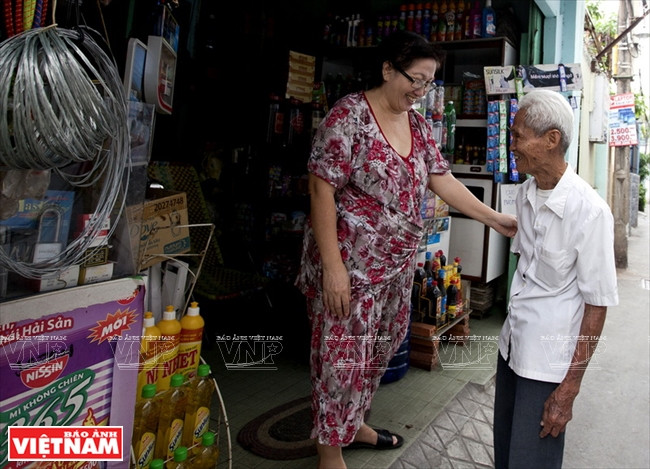 Es amado por sus vecinos.