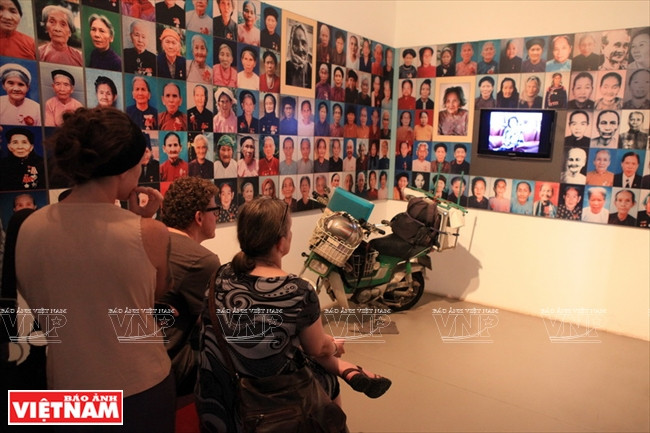 Espacio sobre las Maderas Heroicas.