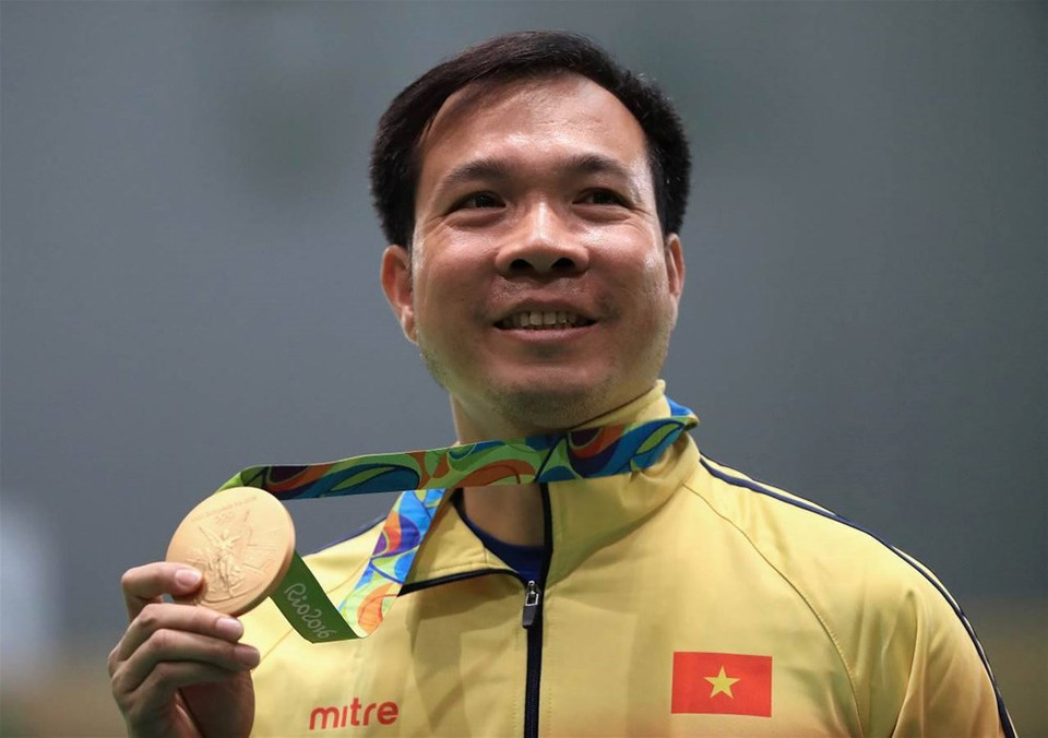 El 6 de agosto de 2016: El tirador Hoang Xuan Vinh ganó oro y estableció nuevo récord de los Juegos Olímpicos en el evento de pistola de aire comprimido a 10 metros (Fuente: VNA)