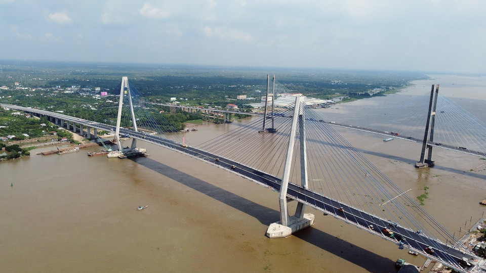 El puente My Thuan 2, de siete kilómetros de longitud, que conecta las provincias de Vinh Long y Tien Giang, acaba de inaugurarse el 24 de diciembre de 2023. (Foto: VNA)