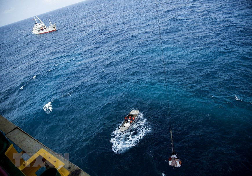 La plataforma DK1 se considera un hito que marca la innegable soberanía de la plataforma continental de Vietnam, actualmente custodiada día y noche por los soldados de la Armada (Fuente: VNA)