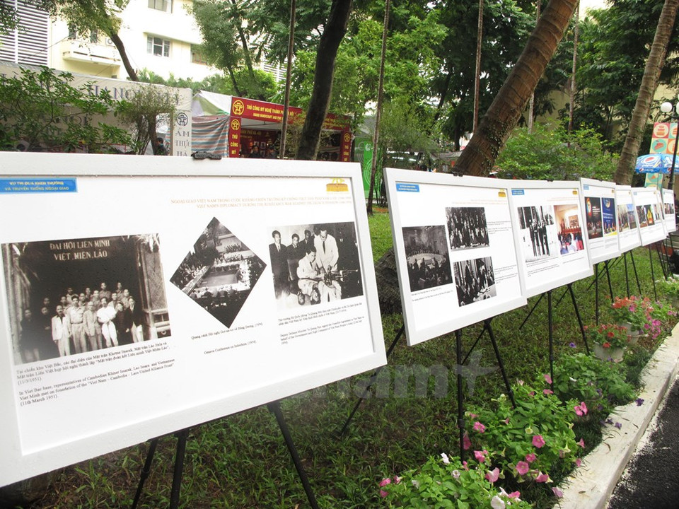 Aquí también se expusieron imágenes sobre las culturas sudesteasiáticas. (Fuente: VNA)