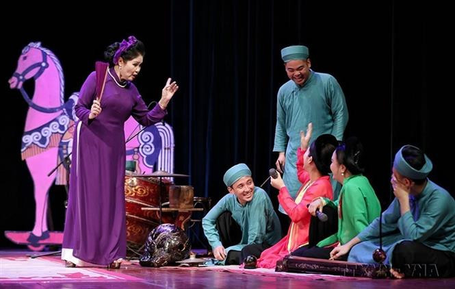 Una sesión de ensayo de actores del Teatro Cheo de Vietnam (Foto: VNA)