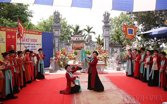 El canto popular Cheo de Vietnam es una forma de actuación destacada de la gente de la comuna de Tan Hoi, en el distrito de Dan Phuong, Hanoi (Foto: VNA)