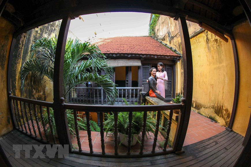 Con una arquitectura armónica, el ambiente dentro de la casa se mantiene fresco todo el año (Fuente: VNA)