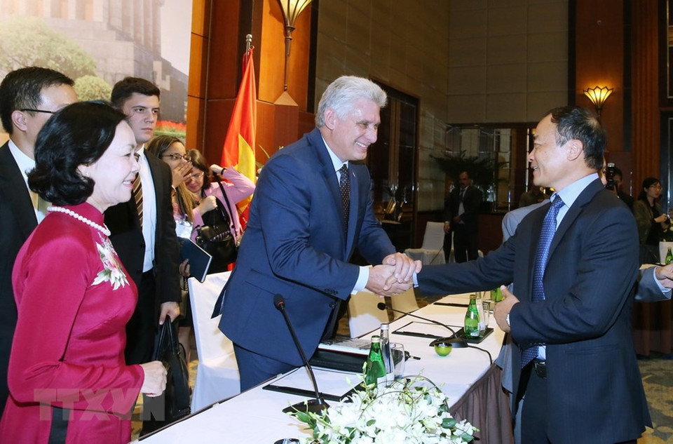 El presidente cubano, Miguel Díaz- Canel, en el Foro empresarial entre ambos países (Fuente: VNA)