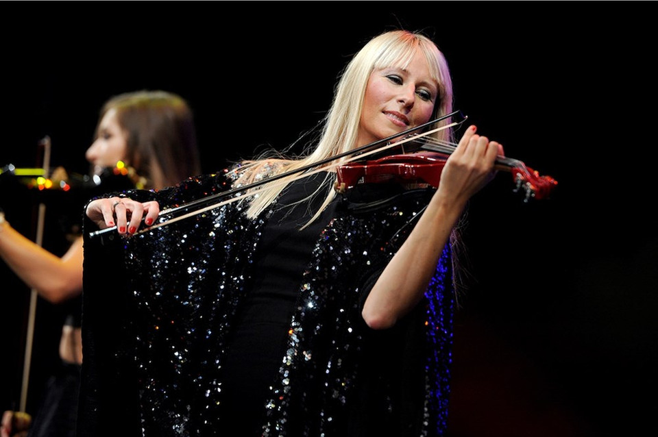 Una interesante sorpresa es una improvisación del Himno de Vietnam.