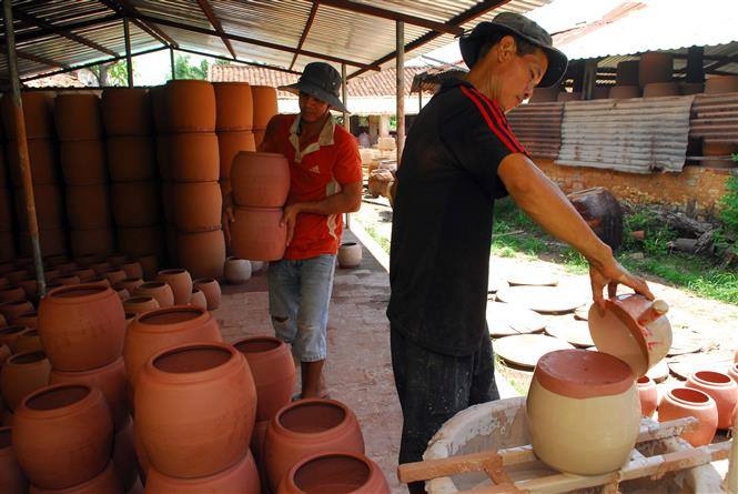 Las grandes tinajas de Dai Hung (Fuente: VNA)