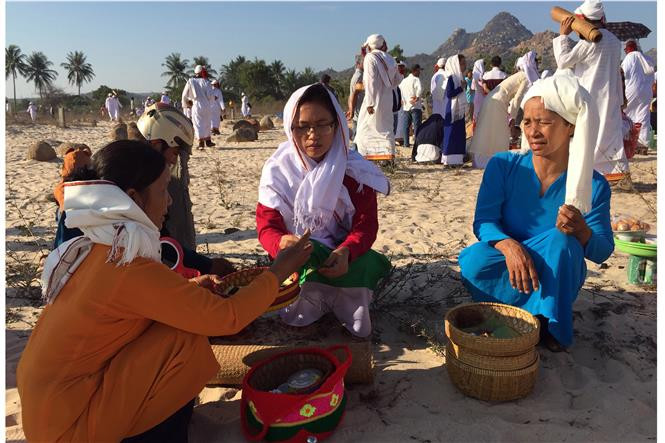 Durante el Ramuwan también tienen lugar actividades culturales y deportivas, que atraen tanto a la población local como a los turistas (Fuente: VNA)