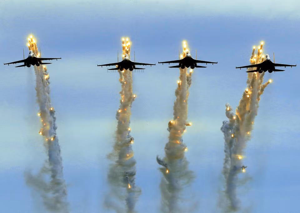 Momento de la actuación del escuadrón Su30 MK (Fuente: VNA)