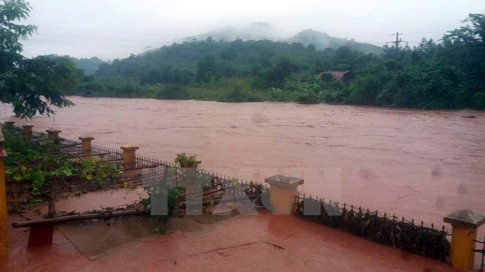 En todos los territorios afectados, las prepicitaciones e inundaciones destruyeron numerosas viviendas y obras infraestructurales, e incluso dejaron aisladas a varias localidades