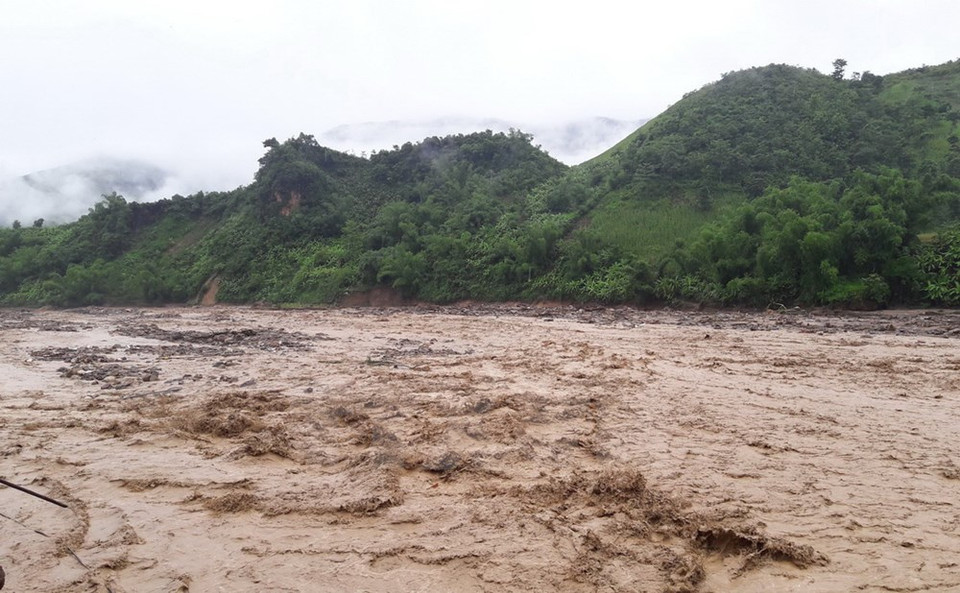 Desastres naturales provocan pérdidas humanas y materiales en Vietnam