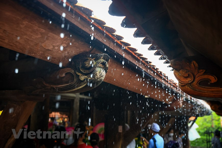 Dados los valores culturales, históricos y científicos especiales de la pagoda Keo fue como una reliquia nacional especial de Vietnam, en virtud de una decicisón del Primer Ministro firmado el 27 de septiembre de 2012.La pagoda Keo deviene en la actualidad una atracción típica de la provincia de Thai Binh. La edificación comprende un conjunto de 128 habitaciones divididas en 17 áreas en una superficie de dos mil 22 metros cuadrados, a lo que se añaden puertas triples, espacios de veneración a los budas y santos, el campanario y el patio. Toda la pagoda está hecha de madera, sin usar remaches, sino solo usando espigas de madera juntas. Después de varios cientos de años, la estructura de todo el complejo continúa siendo muy sólida. (Foto: Vietnamplus)