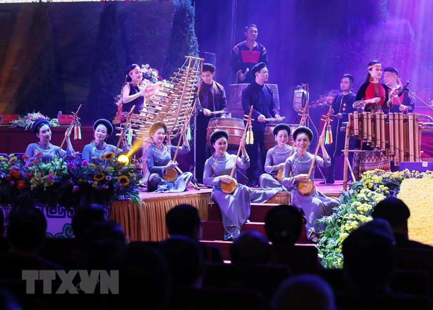 Actuaciones artísticas en el evento (Fuente: VNA)