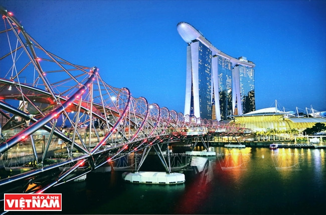 "Bahia Marina, Singapur" de Ho Hon Yew de Singapur.