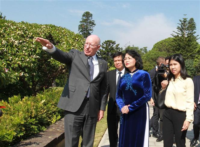 La vicepresidenta de Vietnam, Dang Thi Ngoc Thinh, se reunió con el gobernador de Nueva Gales del Sur, David Hurley. (Fuente: VNA)