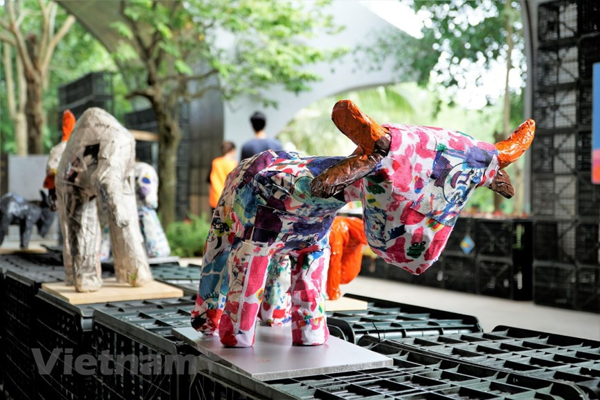 El Festival Creativo KHOE recaudó hasta la fecha unos 16,5 mil dólares, que se destinaron a la construcción de una aldea para los niños de las minorías étnicas de la comuna de Ngoc Long, distrito de Yen Minh, provincial de Ha Giang (Foto: Vietnam+)