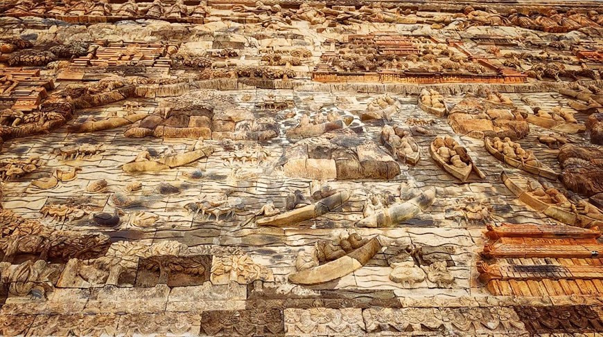 Los relieves hechos de roca volcánica en Indonesia por musulmanes de ese país luego se transportan a Vietnam. (Fuente: Vietnam+)