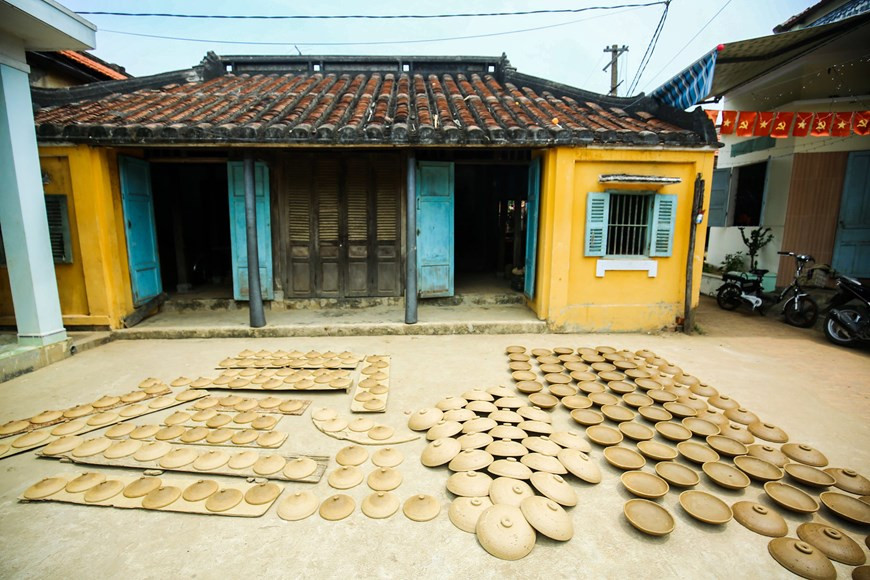 La aldea cerámica de Thanh Ha es una pequeña localidad situada a la orilla del río Thu Bon, a más de 3 kilómetros del oeste del casco antiguo de Hoi An, reconocido por la Organización de las Naciones Unidas para la Educación, la Ciencia y la Cultura (UNESCO) como patrimonio cultural mundial. (Foto: Vietnam+)
