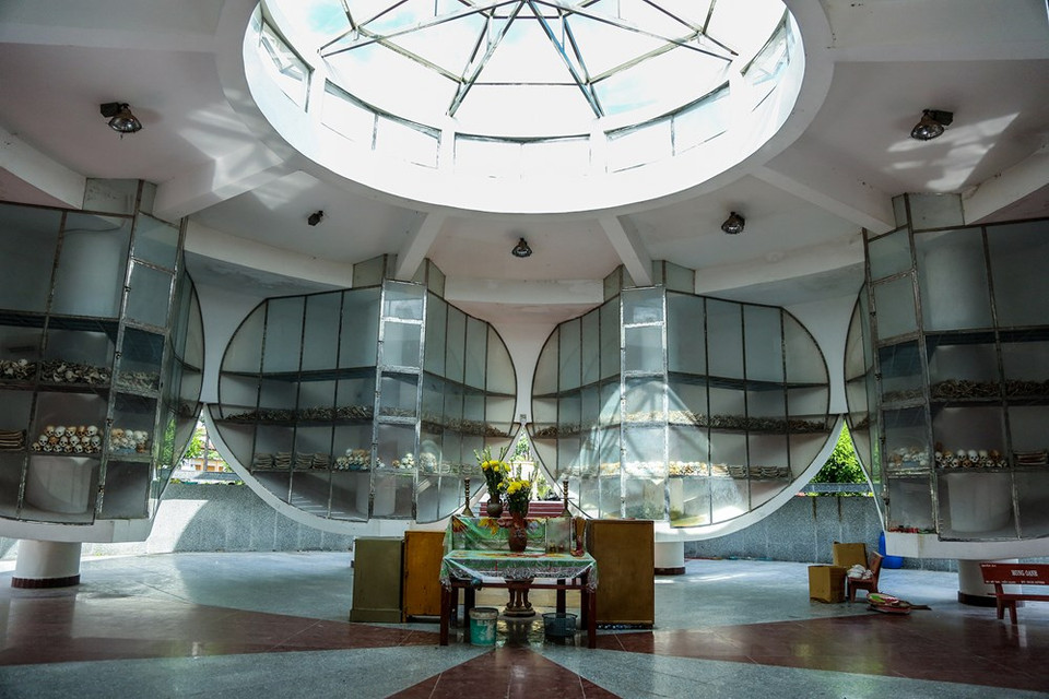 Situada a más de 40 km al sudoeste de la ciudad de Chau Doc, la casa conmeorativa de Ba Chuc tiene una apariencia tranquila, que guarda dolorosos remanentes del período genocida de Pol Pot. (Fuente: VietnamPlus)