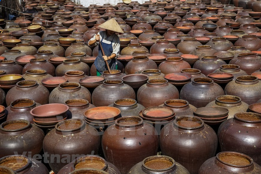 Tuong Ban (salsa de soja Ban) constituye una delicadeza del pueblo Ban Yen Nhan, distrito de My Hao, de la provincia vietnamita de Hung Yen (Foto: VNA)