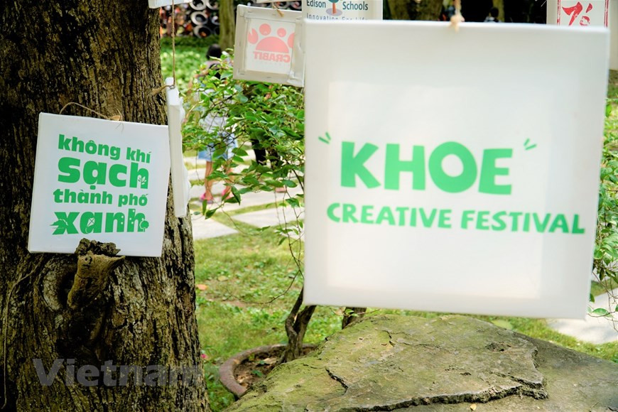 Con el tema “Verde”, la edición de este año honra las iniciativas que beneficia a la comunidad, así como divulga sobre los valores y el amor por la naturaleza, e incentiva el consumo amigable con el medio ambiente y el desarrollo sostenible (Foto: Vietnam+)