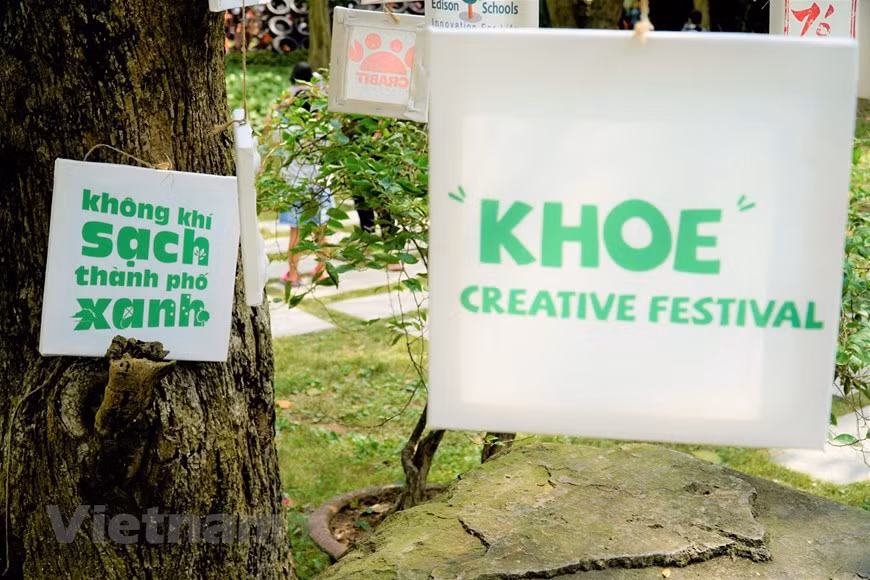 Con el tema “Verde”, la edición de este año honra las iniciativas que beneficia a la comunidad, así como divulga sobre los valores y el amor por la naturaleza, e incentiva el consumo amigable con el medio ambiente y el desarrollo sostenible (Foto: Vietnam+)