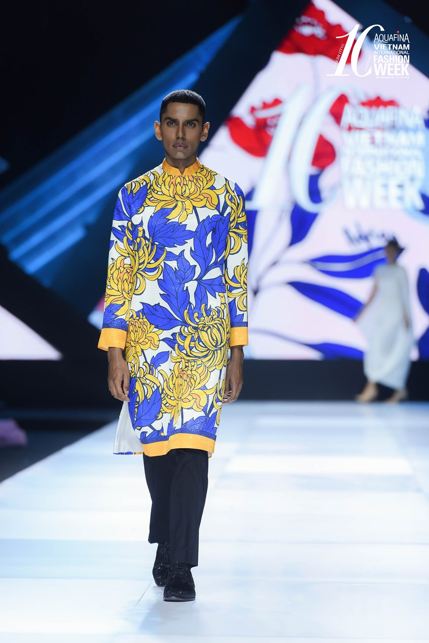 La colección se inspira sobre los viajes de Adrian Anh Tuan a Yen Tu (cuna de la secta budistra Truc Lam, en Quang Ninh) y la ciudad budista Luang Prabang, en Laos. (Fuente: VietnamPlus)