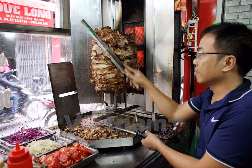 Carne de cerdo, adobada con diferentes condimentos, puede hacer agua las bocas más exigentes. 