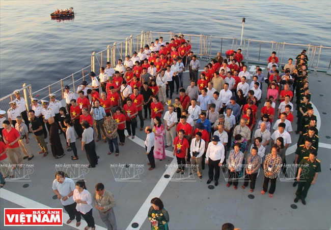 Rememoran a soldados que sacrificaron su vida en el Mar del Este.