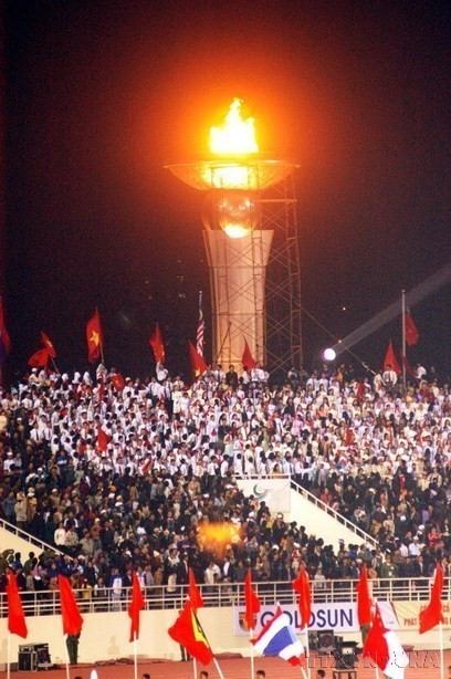La inauguración de los SEA Games 22 en el estadio nacional de My Dinh, Hanoi. (Fuente: VNA) 