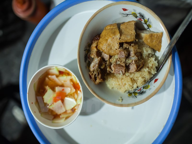 Xoi suele ser acompañado de muchos tipos de carne (Fuente: VNA)