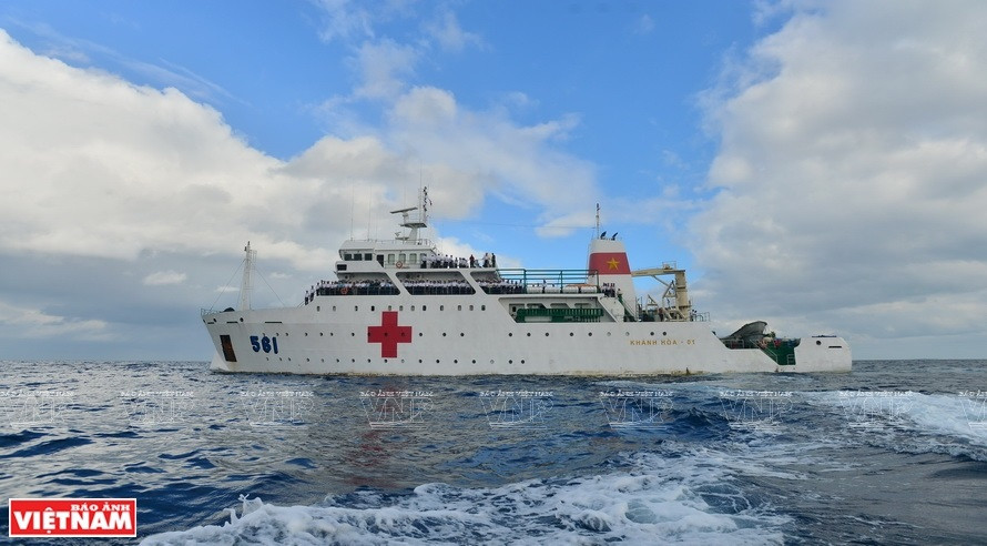 El buque médico militar 561 de la Zona 4 de la Fuerza Marítima es considerado como uno de los buques hospitales más modernos del Sudeste Asiático. Fue construido en la Compañía 189, dependiente del Ministerio de Defensa de Vietnam. Se botó el 26 de abril de 2012 y fue puesto en funcionamiento a principios de 2013. 