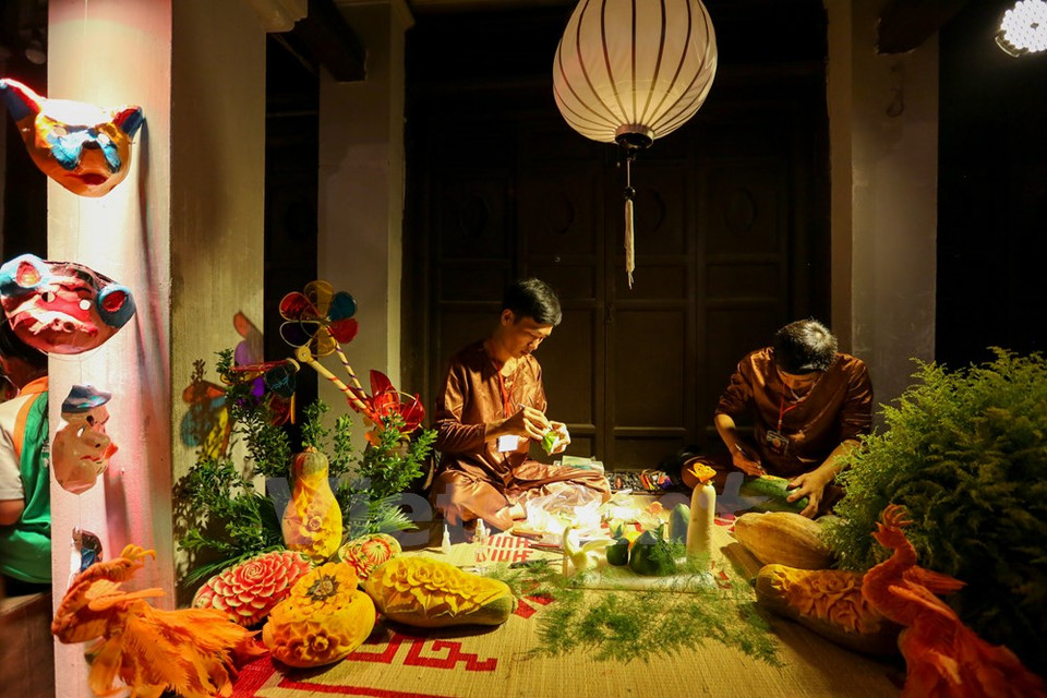 Juegos folklóricos y actividades tradicionales en la cita atrajeron participación de varias personas (Fuente: VNA)