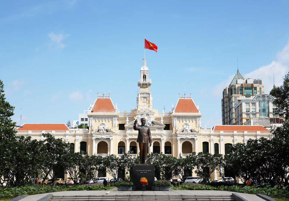 El edificio del Comité Popular de Ciudad Ho Chi Minh es uno de los símbolos turísticos de la ciudad. (Foto: VNA)