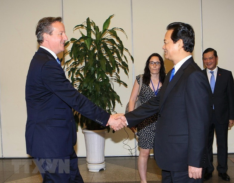 El 29 de julio de 2015, el primer ministro Nguyen Tan Dung recibió a su homólogo británico David Cameron en Hanoi en ocasión de su visita oficial al país indochino. (Fuente: VNA)