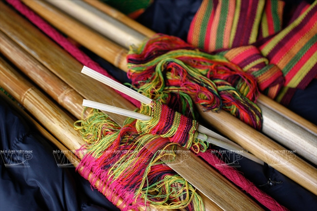 Cuando termina el trabajo, el telar es muy fácil de estibarse