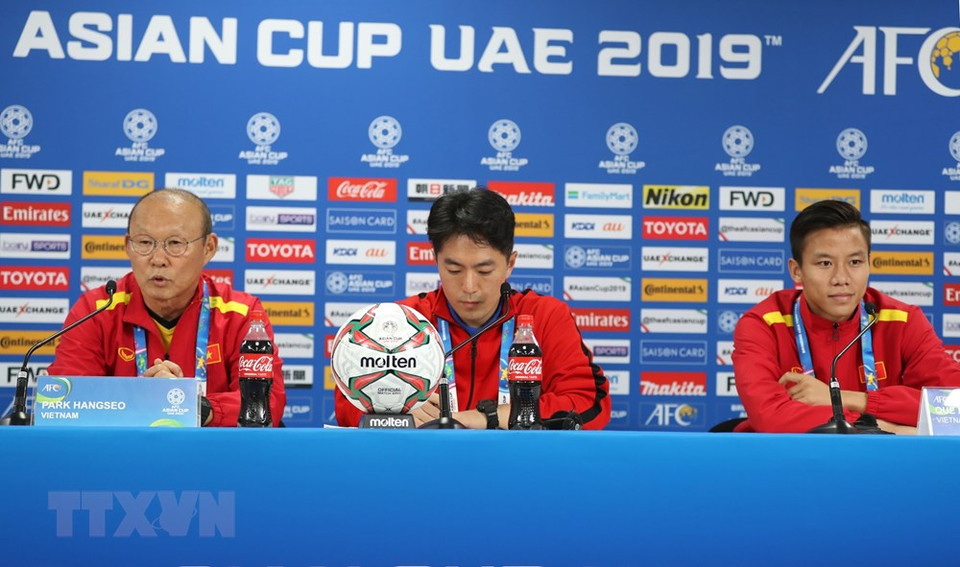 El entrenador surcoreano Park Hang-seo en una rueda de prensa efectuada este lunes antes del partido Vietnam - Irak (Fuente: VNA)