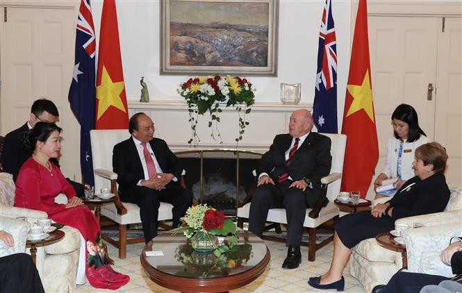El primer ministro de Vietnam, Nguyen Xuan Phuc, y el Gobernador General de Australia, Peter Cosgrove (Fuente: VNA)