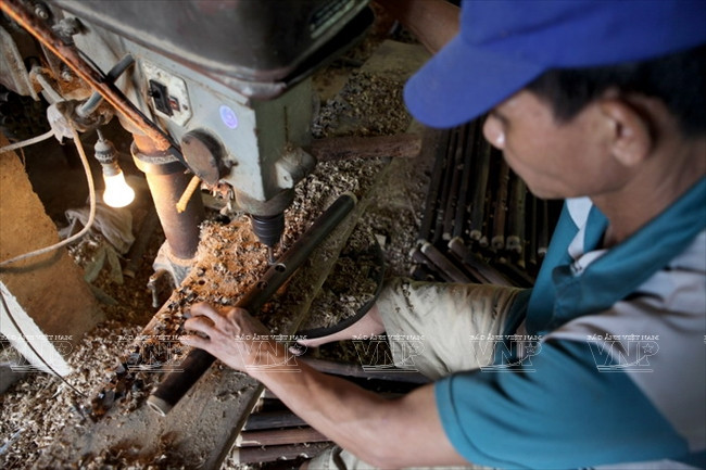 Las materias deben ser procesadas con extremo cuidado. El uso de maquinaria mejora la calidad de los productos (Fuente: VNA)