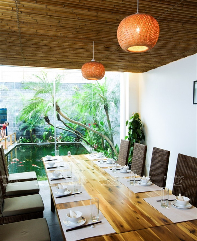 Decorar con muebles de bambú es una tendencia de restaurantes de lujo y resorts (Fuente: VNA)
