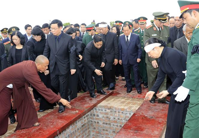 Momentos antes del entierro del presidente Tran Dai Quang en su tierra natal, provincia de Ninh Binh (Fuente: VNA)