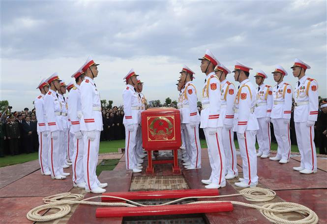 Realizan acto de inhumación del presidente Tran Dai Quang en su tierra natal, provincia de Ninh Binh (Fuente: VNA)