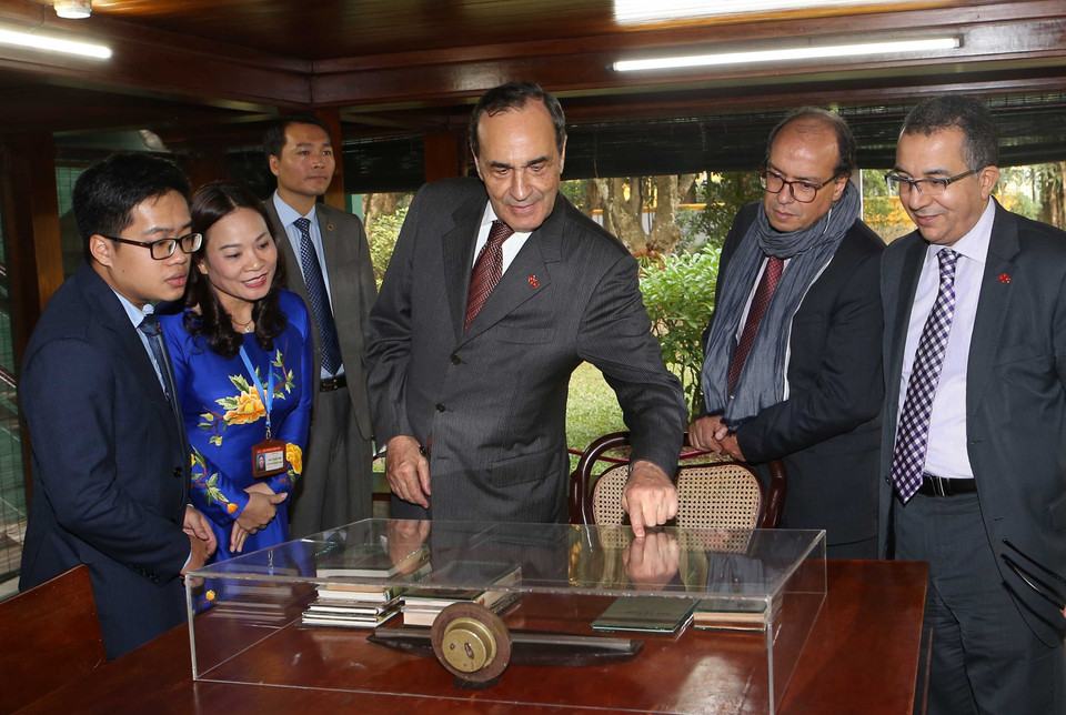 Habib El Malki visitó el Mausoleo de Ho Chi Minh (Fuente: VNA(