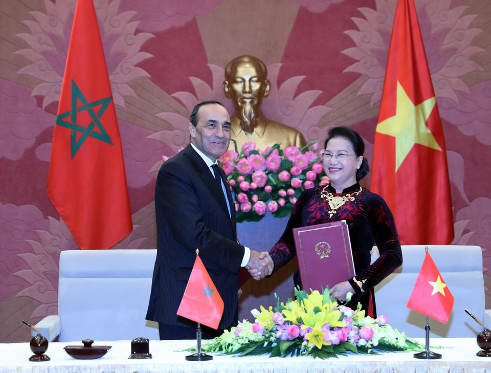 Habib El Malki y Kim Ngan firmaron un documento de cooperación (Fuente: VNA)