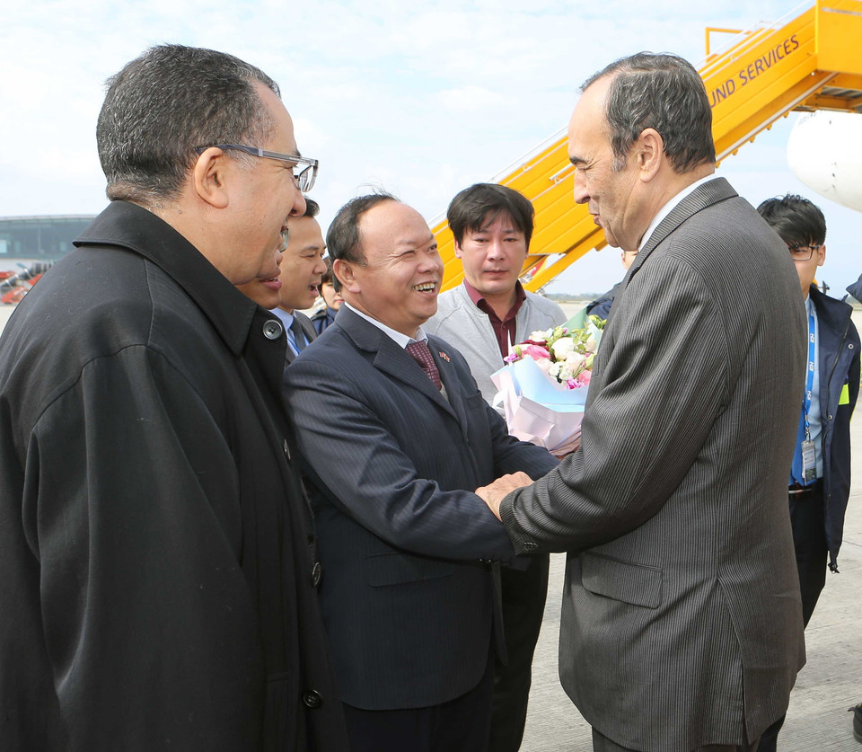 El presidente de la Cámara de Representantes de Marruecos, Habib El Malki, llegó a Hanoi (Fuente: VNA)