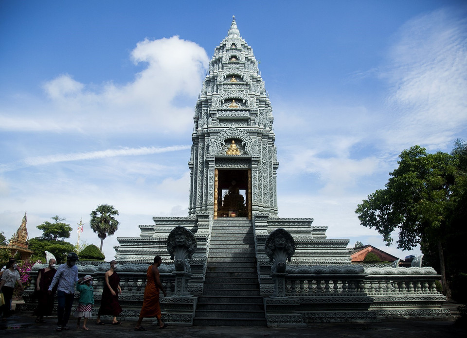 Una estupa de piedra monolítica en los terrenos de la pagoda de Som Rong (Fuente: VNA)