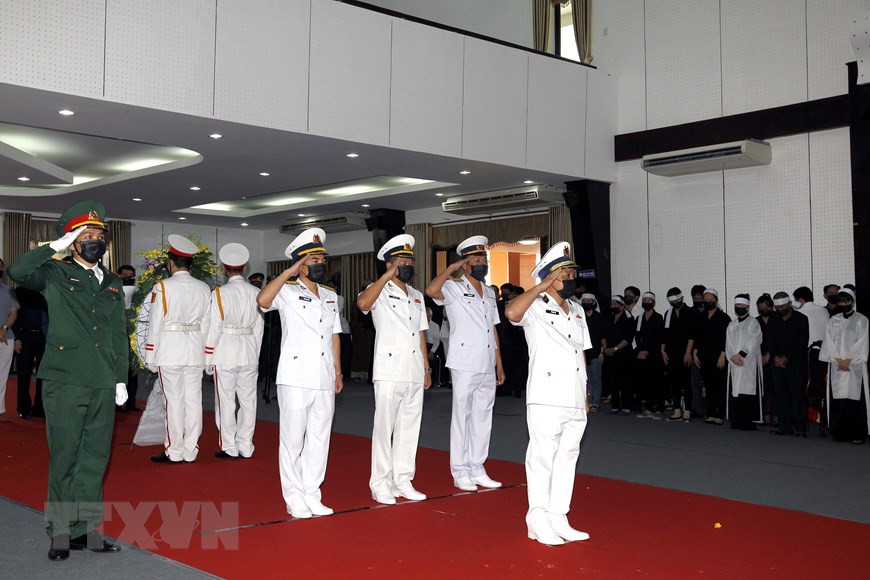 La delegación de la fuerza naval. (Foto: VNA)