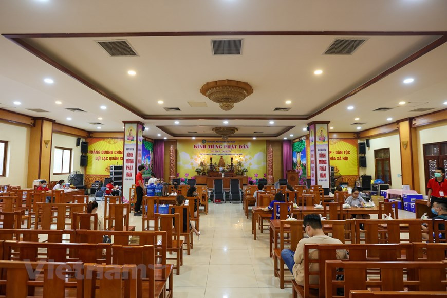 Los donantes de sangre se organizan en diferentes períodos de tiempo para evitar la congragación de personas. (Fuente: VNA)